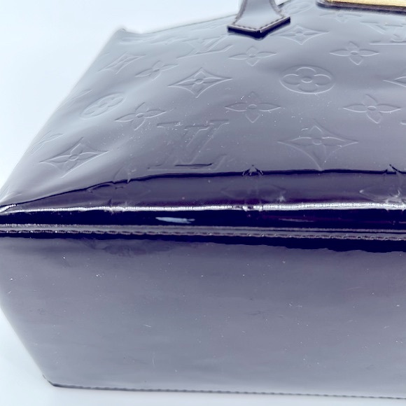 Authenticated LOUIS VUITTON Wilshire Monogram Vernis - Picture 7 of 17